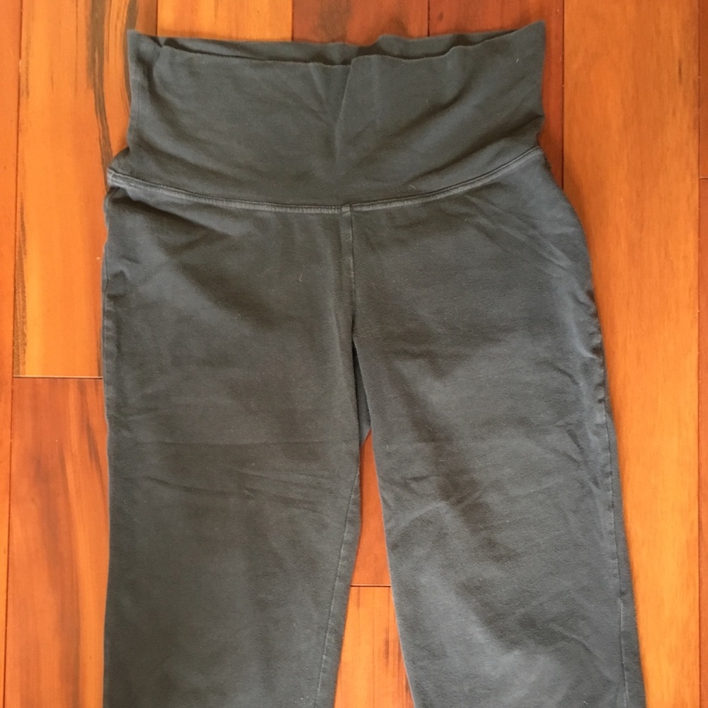 Maternity Roll over Capris- Gray- workout ready